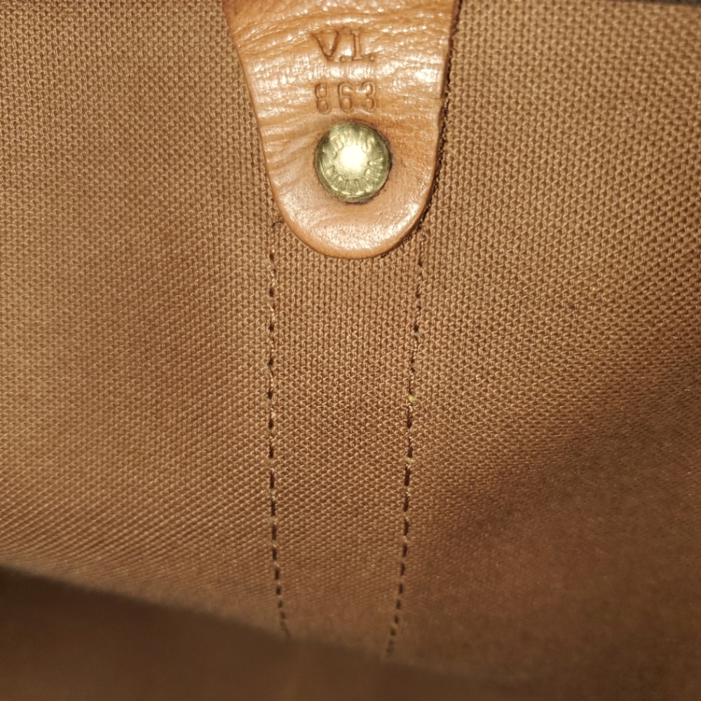 ⭐️HOST PICK⭐️ Authentic Louis Vuitton Keepall 45 Monogram Vintage - Picture 6 of 11